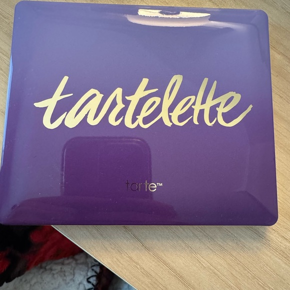 NWT tarte tartelette matte palette - Picture 3 of 5